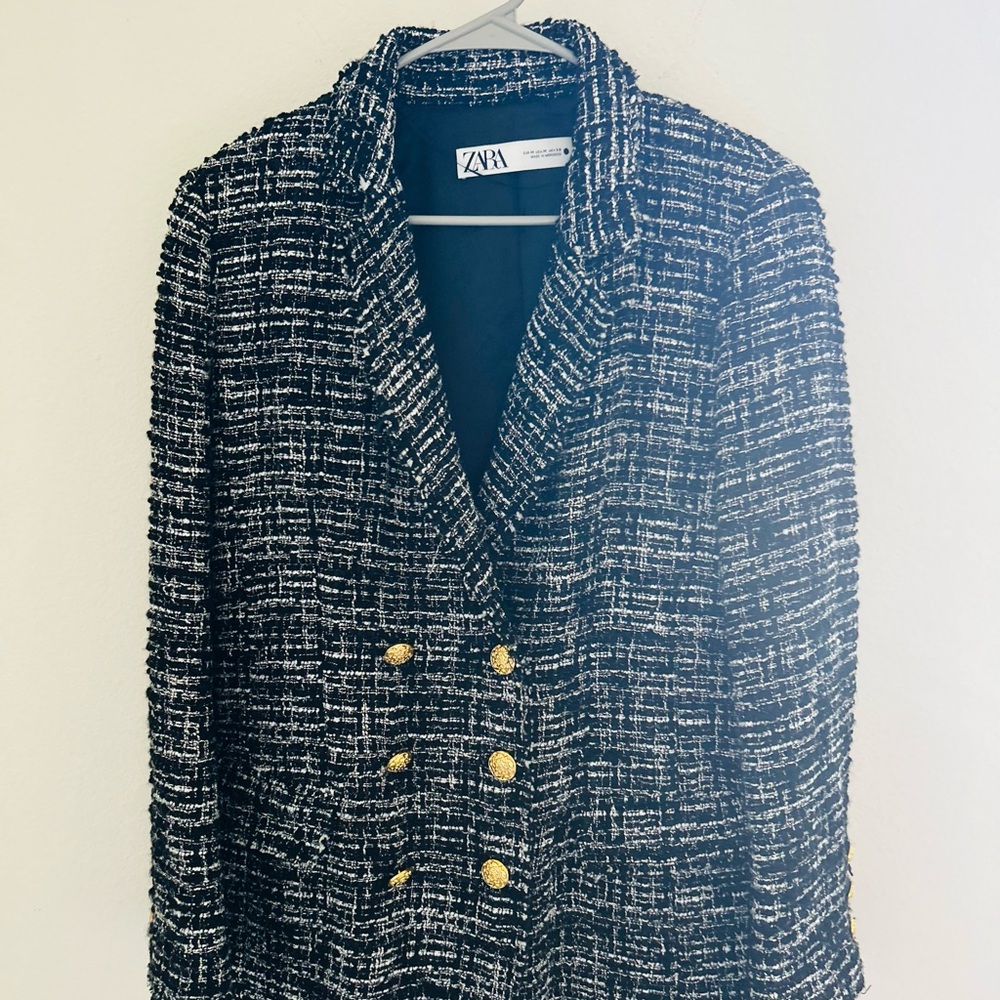 Zara Women's Black and White Tweed Blazer with Gold Buttons